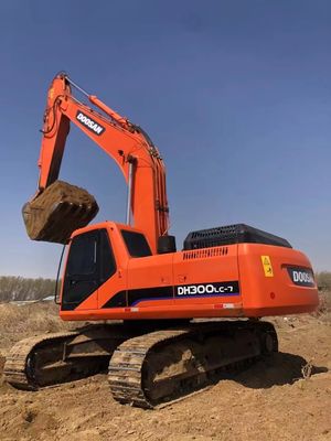 Used Doosan excavator DH300LC-7, tracked excavator from China