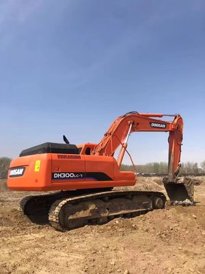 Used Doosan excavator DH300LC-7, tracked excavator from China
