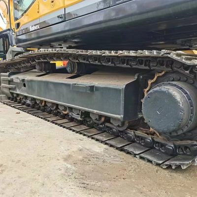 A second-hand Hyundai 305lc-9T tracked excavator in good condition