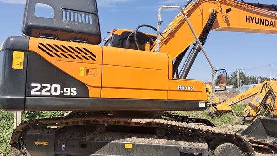 22 Ton Hyundai 220-9s Excavator Is Equipped With A Cummins Engine