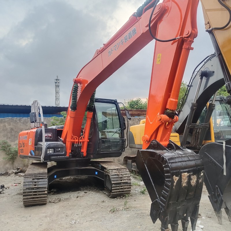 Gebrauchtes Hitachi Zaxis 120 Bagger, geringe Arbeitszeiten Kontaktieren Sie mich jetzt für Details!