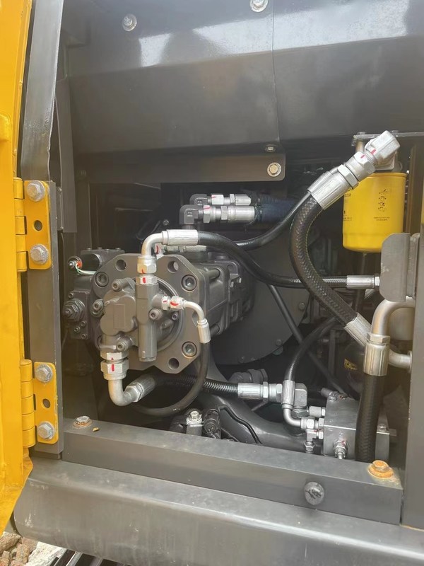 Gebrauchtes Bagger Ec140 in guter Verfassung für Ihre schweren Aufgaben, fragen Sie jetzt!