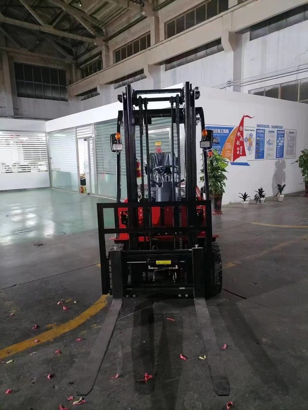 Brandneue Mini-Diesel-Gabelstapler und brandneue Mini-Elektro-Gabelstapler