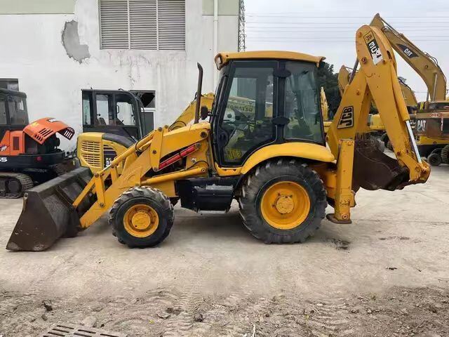 Gebrauchtes JCB 3CX-Backhoe-Ladegerät, Vorderaufladegerät 2.5T, Diesel-Backhoe-Lader zum Verkauf
