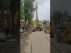 Hochwertige Komatsu 220 Bagger mit gutem Preis-Leistungsverhältnis.